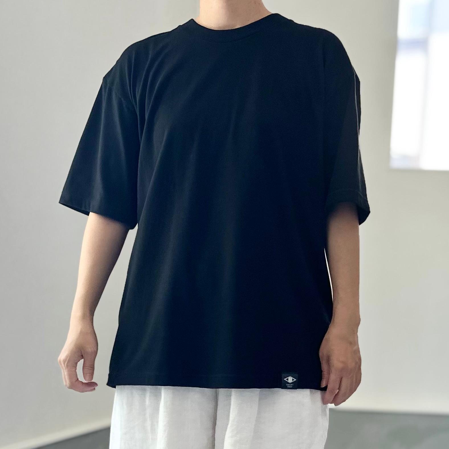 【ユニセックス】four seasonsバックプリント ビッグシルエットTシャツ 5色展開【ブラック】 | 4枚目