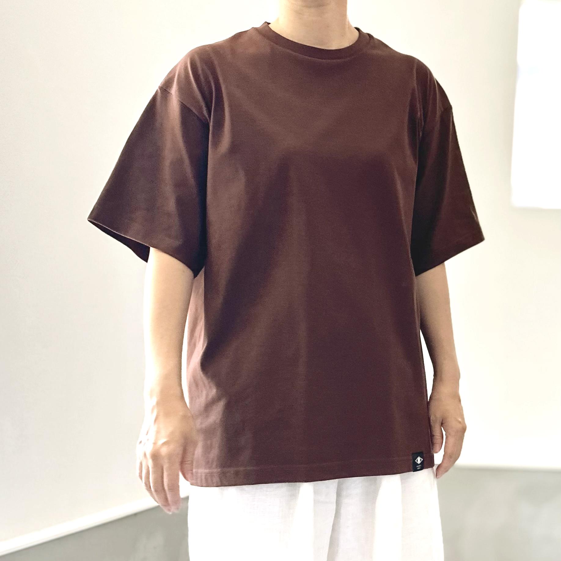 【ユニセックス】コラボプリント リラックスフィットTシャツ 5色展開【ブラウン】 | 5枚目