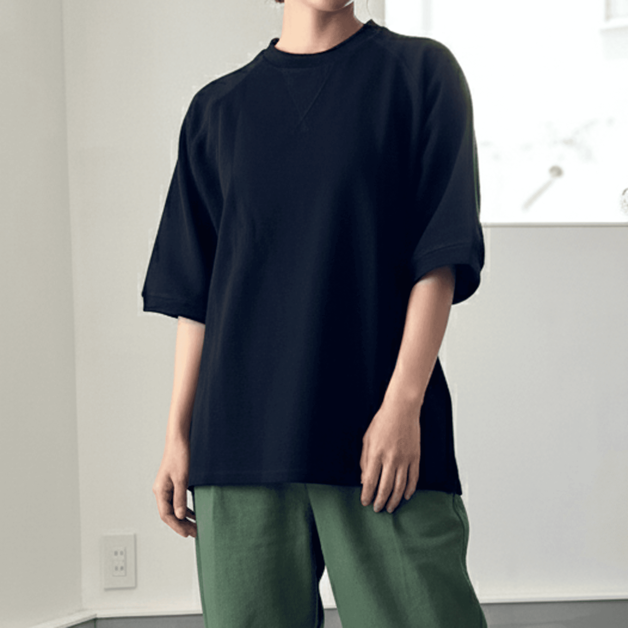 『2025秋♪新作』【ユニセックス】サイドスリット ガゼット付 ラグランスリーブ ビッグシルエットTシャツ【グレー】 | 15枚目