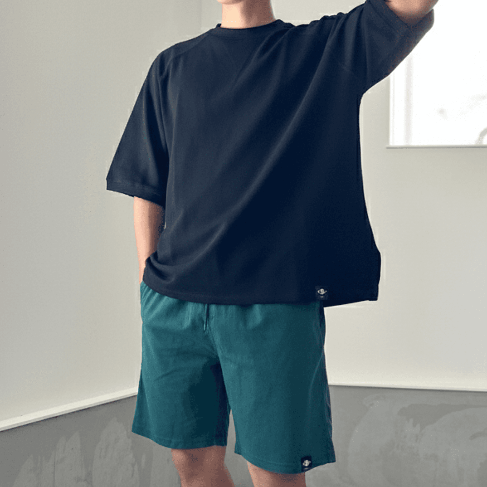 『2025秋♪新作』【ユニセックス】サイドスリット ガゼット付 ラグランスリーブ ビッグシルエットTシャツ【ブラック】 | 6枚目