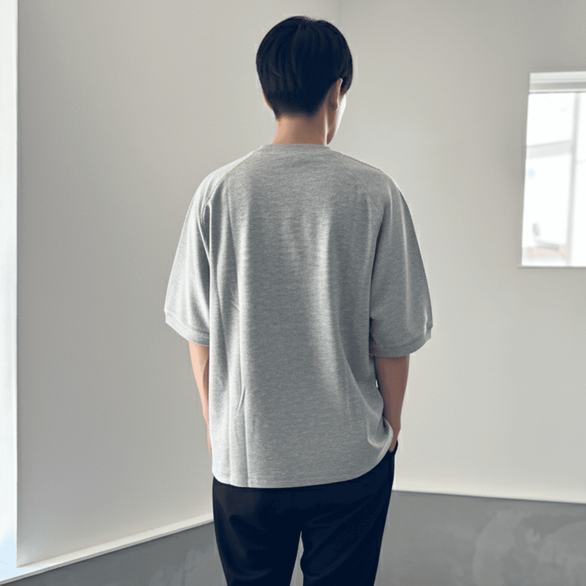 『2025秋♪新作』【ユニセックス】サイドスリット ガゼット付 ラグランスリーブ ビッグシルエットTシャツ【3色展開】 | 18枚目