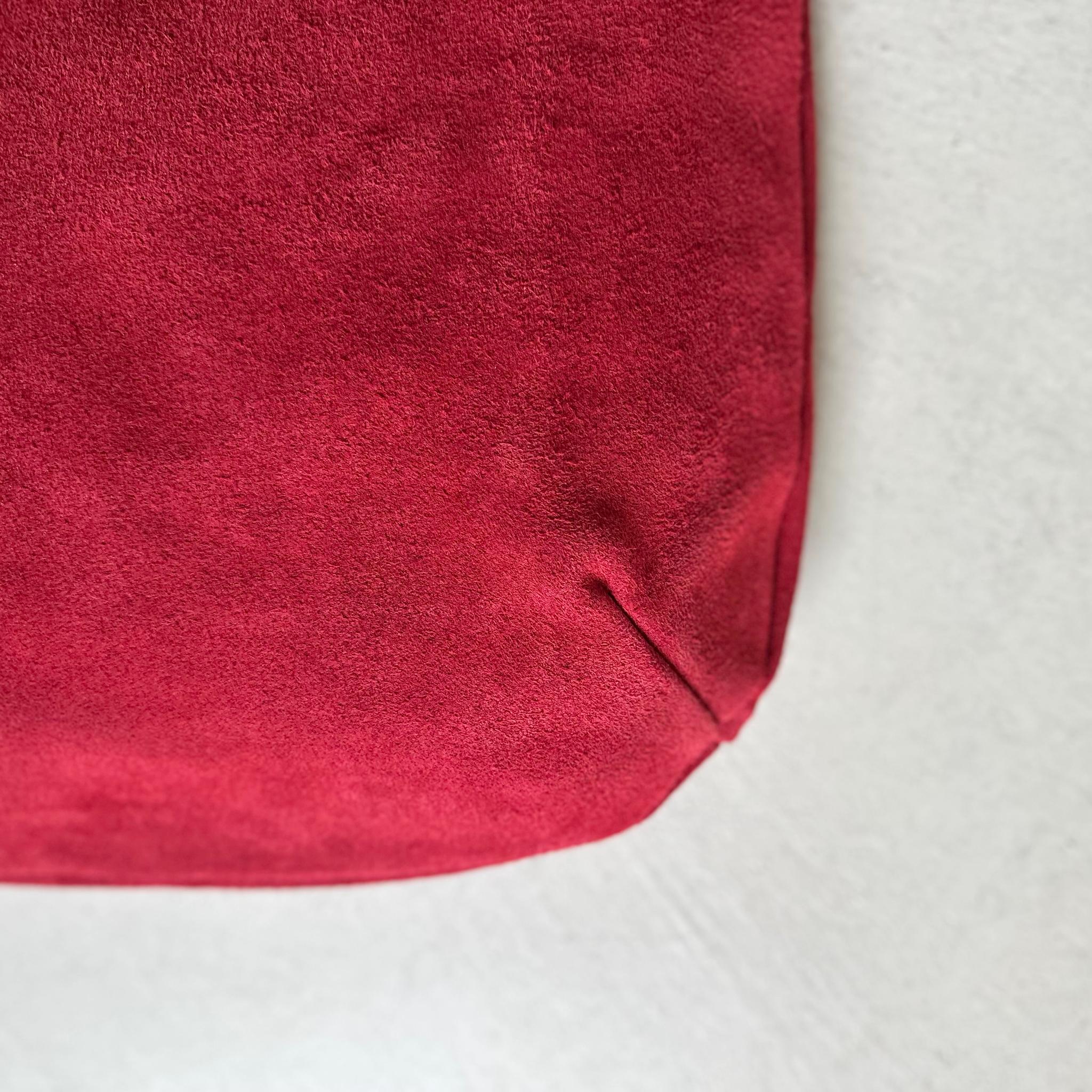 『2025登場Mサイズ』牛床ベロアと極厚オイルヌメの丸型トートバッグ M-size【ワインレッド】 | 8枚目