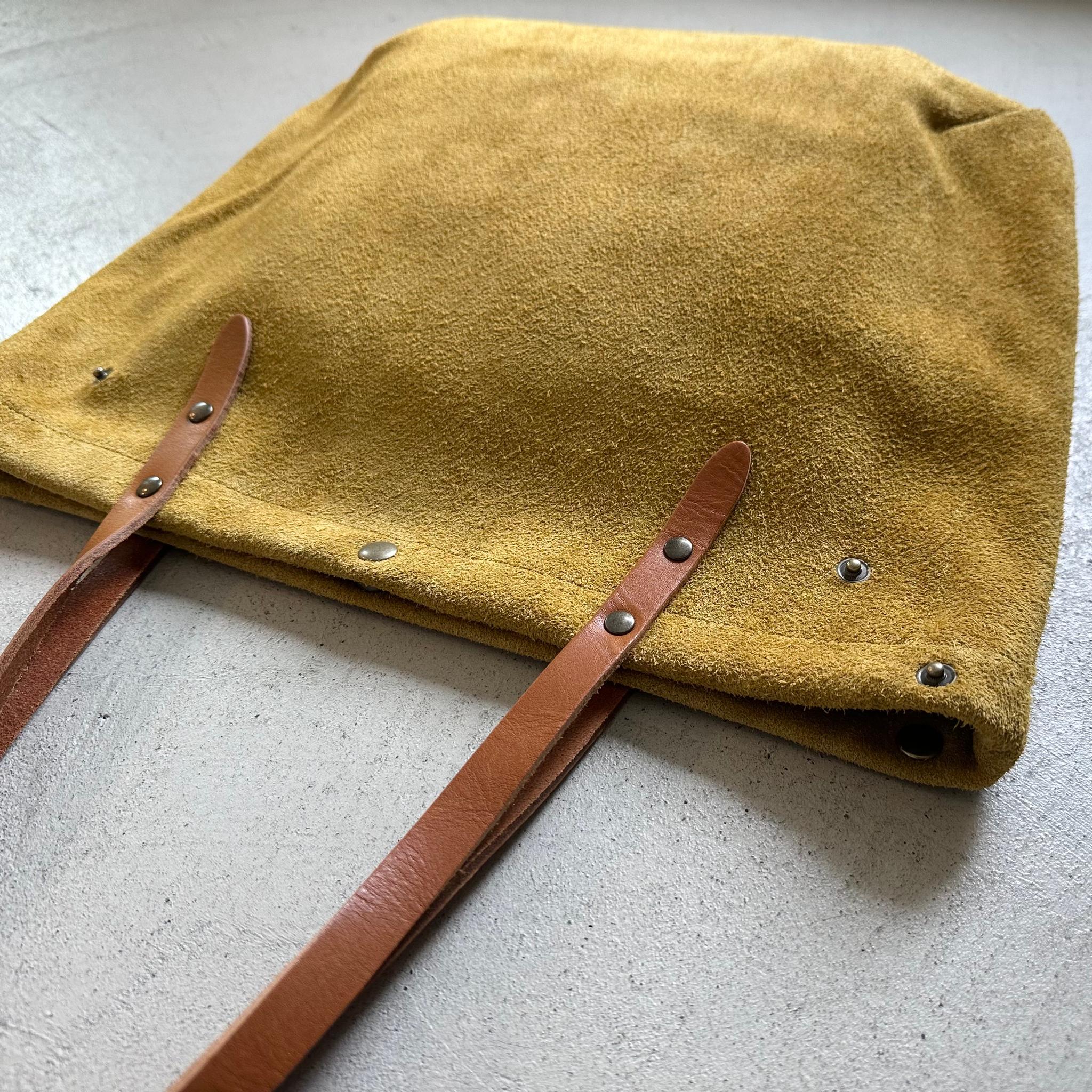 『2025登場Mサイズ』牛床ベロアと極厚オイルヌメの丸型トートバッグ M-size【マスタードイエロー】 | 10枚目