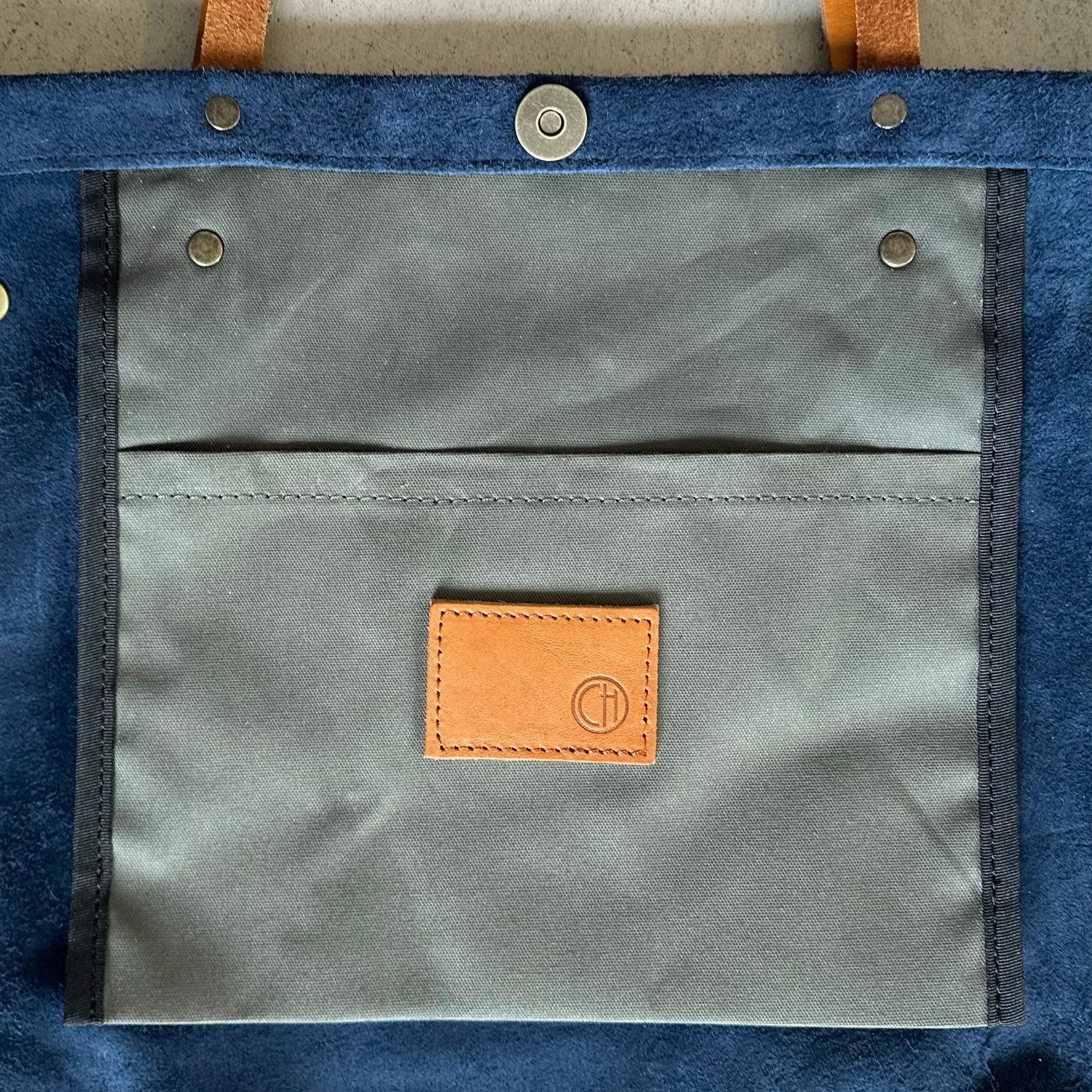 『2025登場Mサイズ』牛床ベロアと極厚オイルヌメの丸型トートバッグ M-size【ネイビー】 | 11枚目