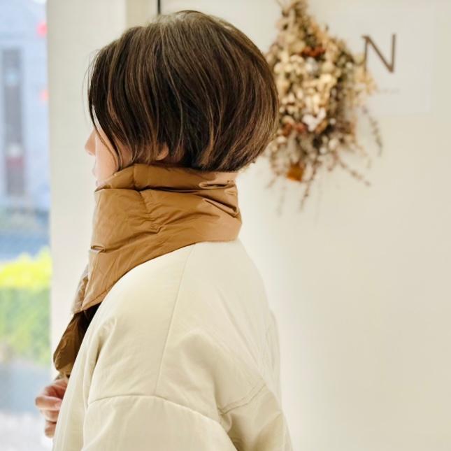 【ユニセックス】ポケッタブルダウンショートマフラー | 2枚目